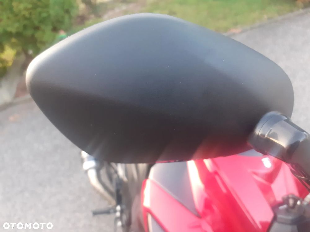 Suzuki GSX - 19