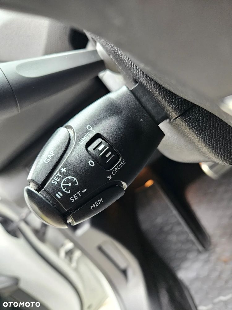 Peugeot 308 BlueHDi FAP 150 EAT6 Stop&Start GT-Line Edition - 15