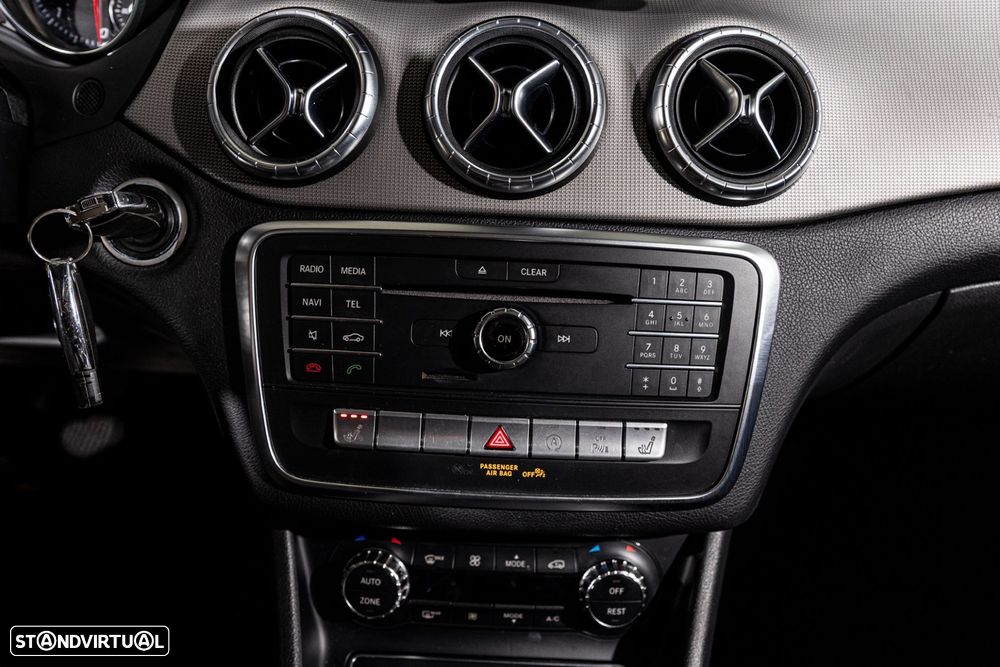 Mercedes-Benz CLA 200 d Shooting Brake Urban - 17