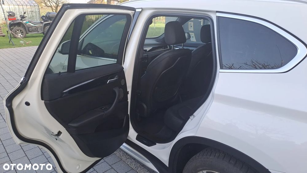 BMW X1 xDrive25i xLine sport - 2