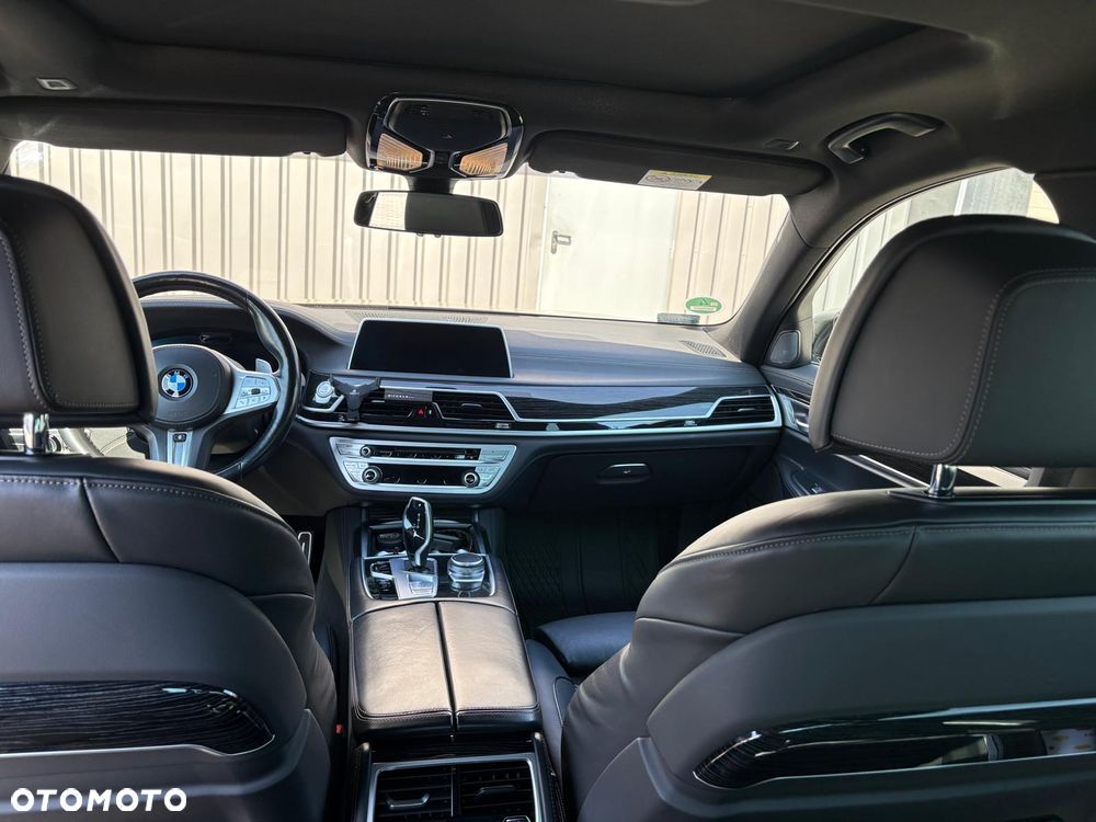 BMW Seria 7 740d xDrive mHEV sport - 9