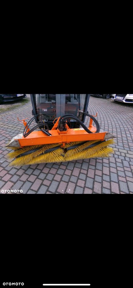 Hako citytrac 4200 zamiatarka solarko piaskarka 4x4 - 11