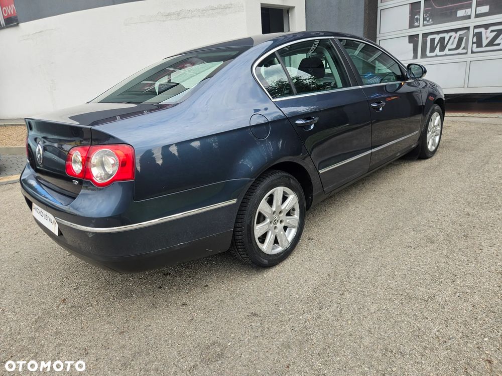 Volkswagen Passat 1.9 TDI Comfortline - 19