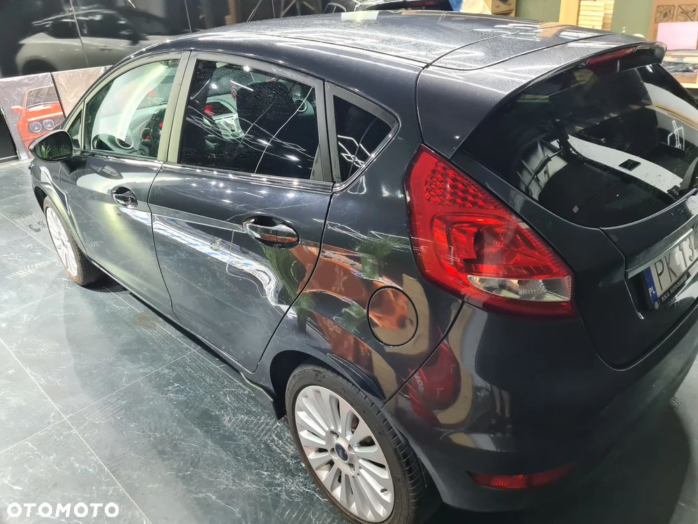 Ford Fiesta 1.25 Titanium - 17
