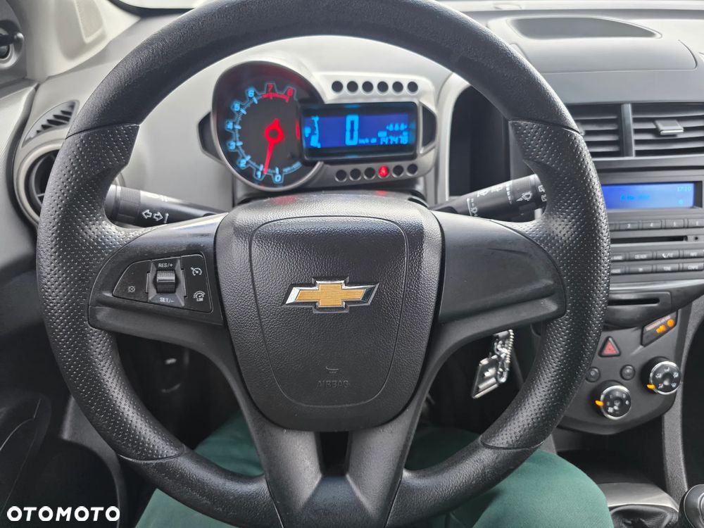 Chevrolet Aveo 1.2 LS - 25