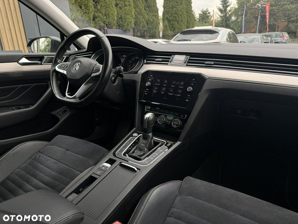 Volkswagen Passat 2.0 TSI Elegance DSG - 16