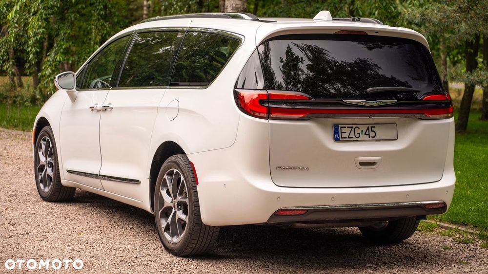 Chrysler Pacifica - 6