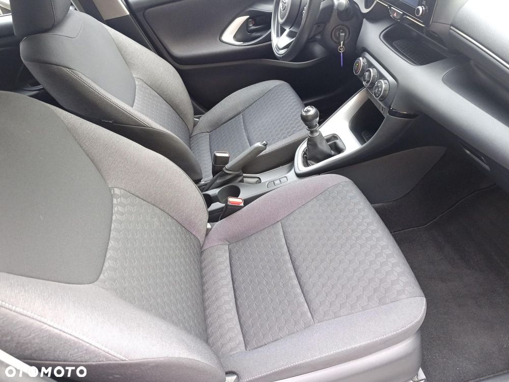 Toyota Yaris - 22