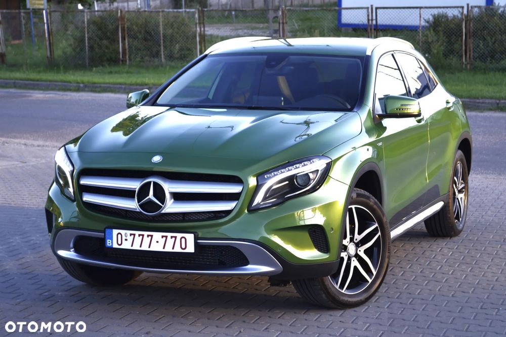 Mercedes-Benz GLA 180 d Activity Edition - 12