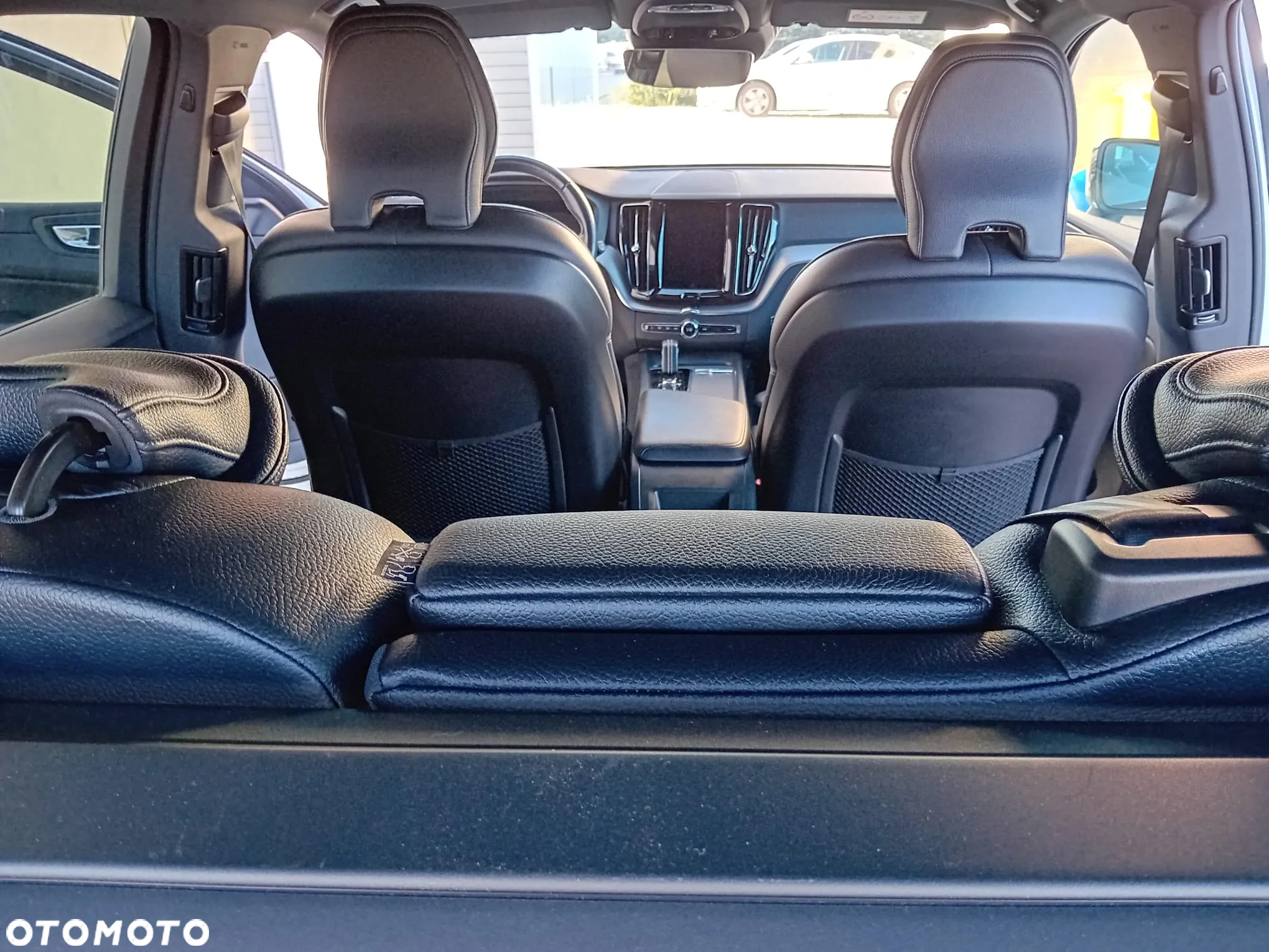 Volvo XC 60 D4 AWD R-Design - 10