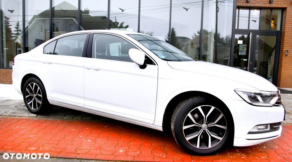 Volkswagen Passat - 33