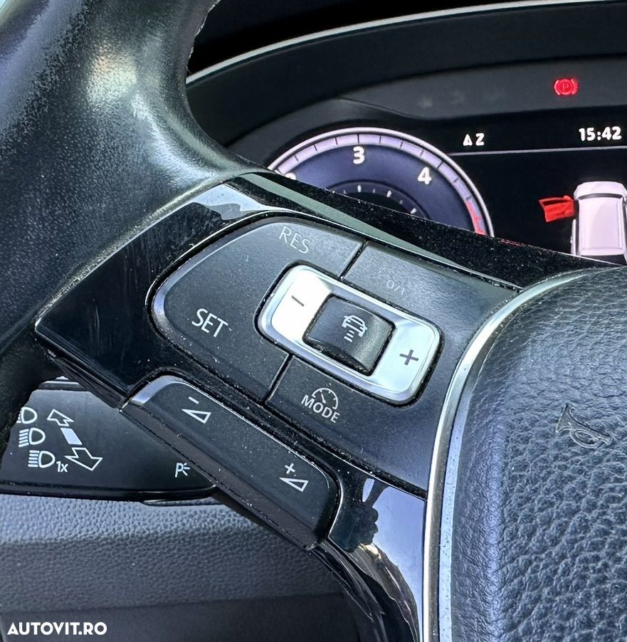 Volkswagen Passat - 24
