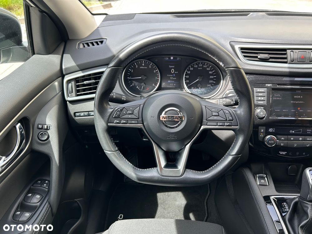 Nissan Qashqai 1.3 DIG-T Tekna DCT - 25