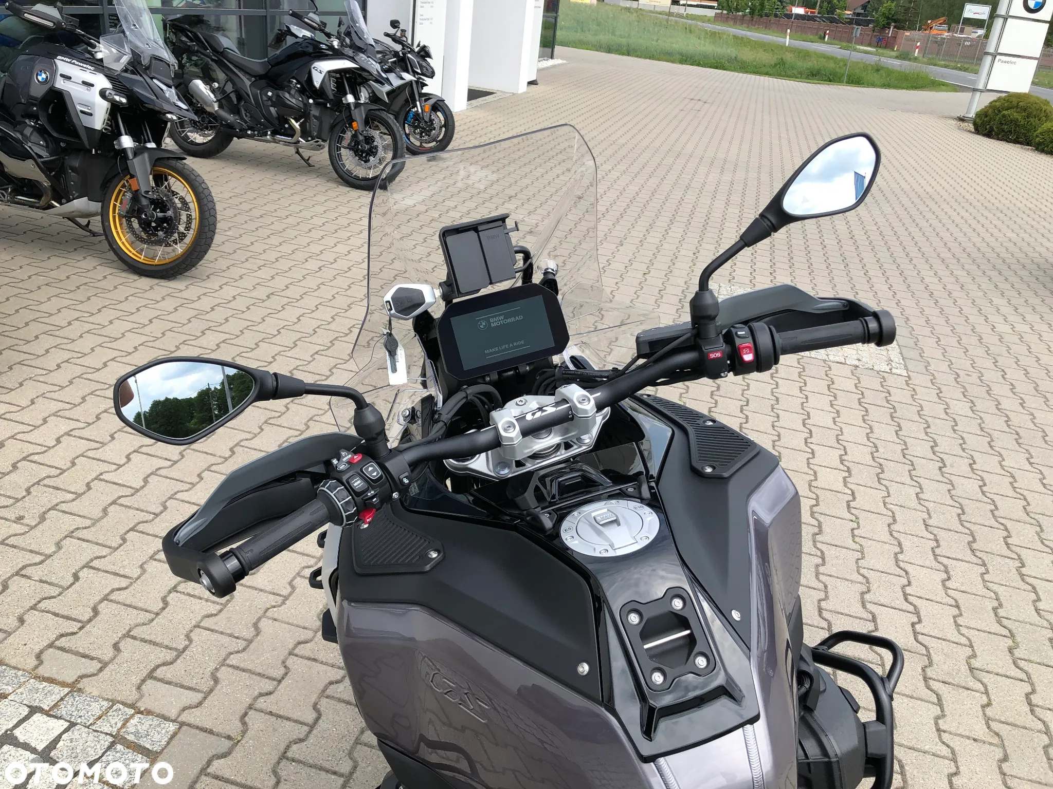 BMW R - 8