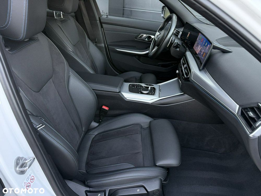 BMW Seria 3 320d xDrive Edition M Sport Shadow - 36