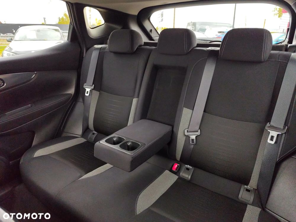 Nissan Qashqai 1.2 DIG-T N-Connecta - 17