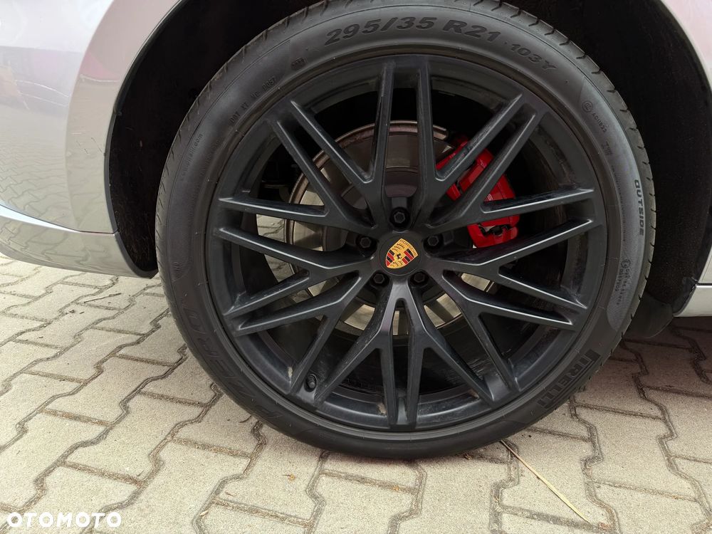 Porsche Macan - 15