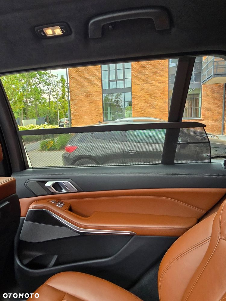 BMW X7 - 10