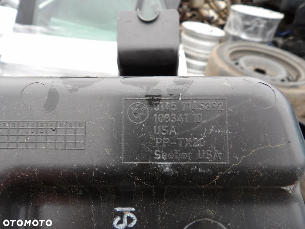 BMW - E70,X5 - SCHOWEK BAGAŻNIKA - PRAWY TYŁ - 7145892 - 2