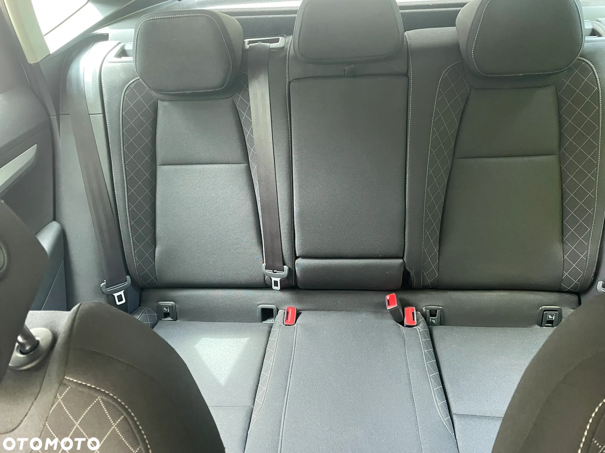 Skoda Karoq 1.6 TDI 4x2 Ambition - 12