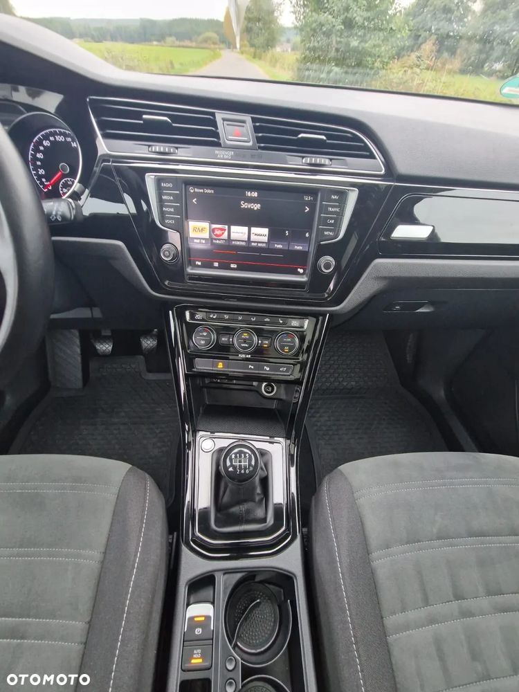 Volkswagen Touran 2.0 TDI BMT Highline - 19