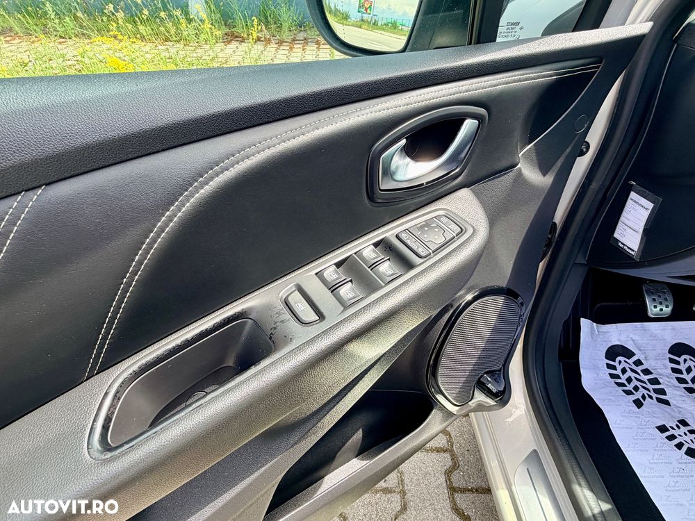 Renault Clio - 26