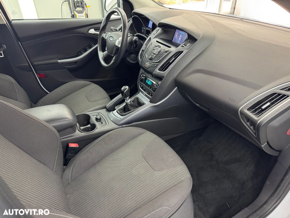 Ford Focus 1.6 TDCI DPF Start-Stopp-System Titanium - 21