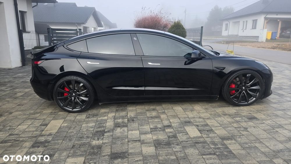 Tesla Model 3 Langstreckenbatterie Allradantrieb Dual Motor Performance - 2