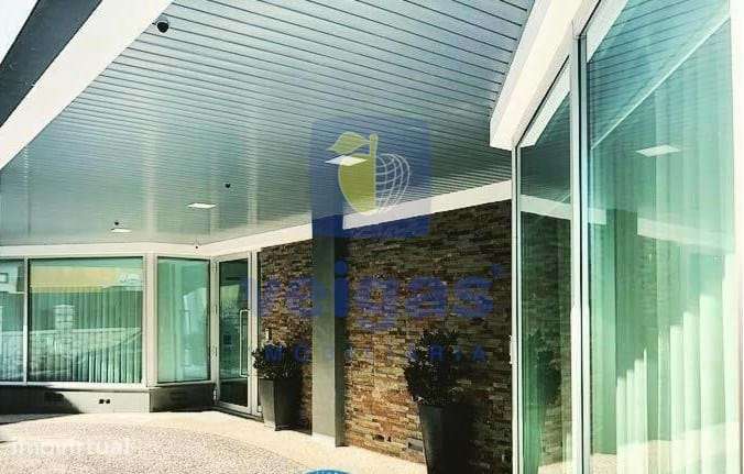 Hotel de 2 estrelas com 49 quartos, em atividade, com ocupação de 90%, - Grande imagem: 2/21