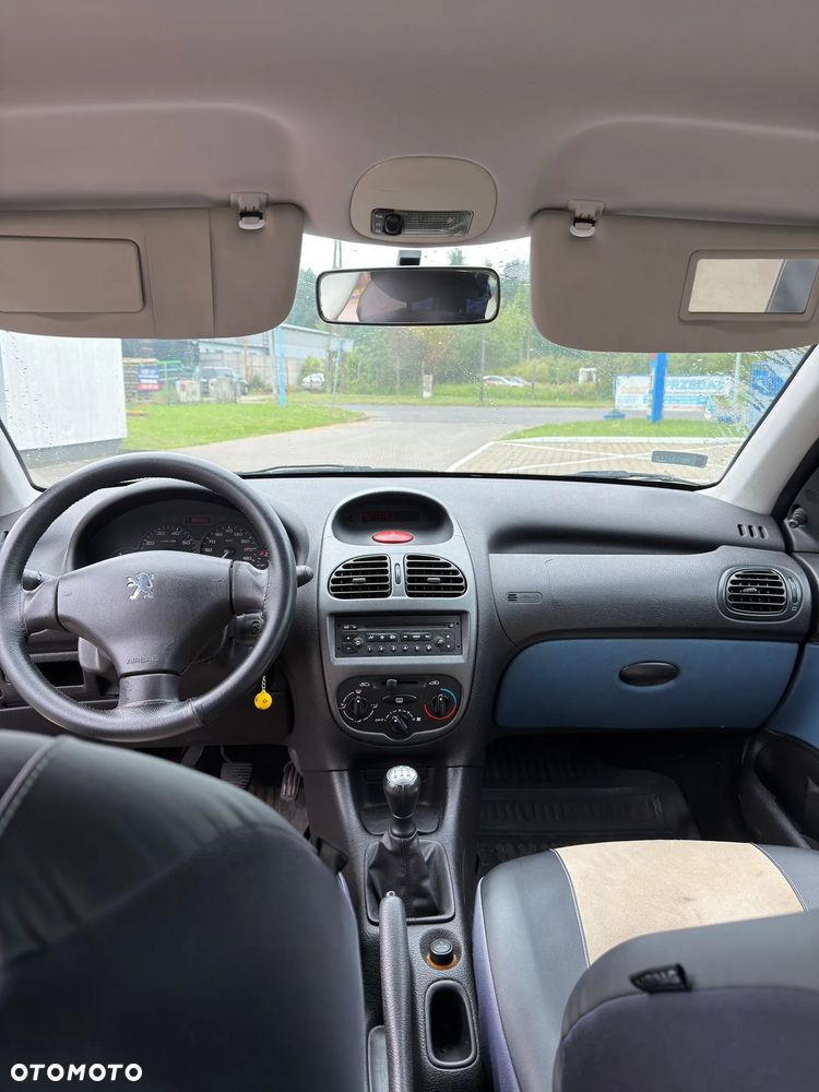 Peugeot 206 - 8