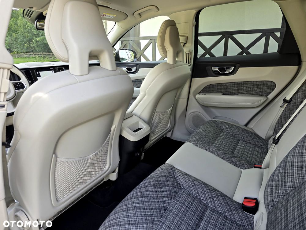 Volvo XC 60 - 34