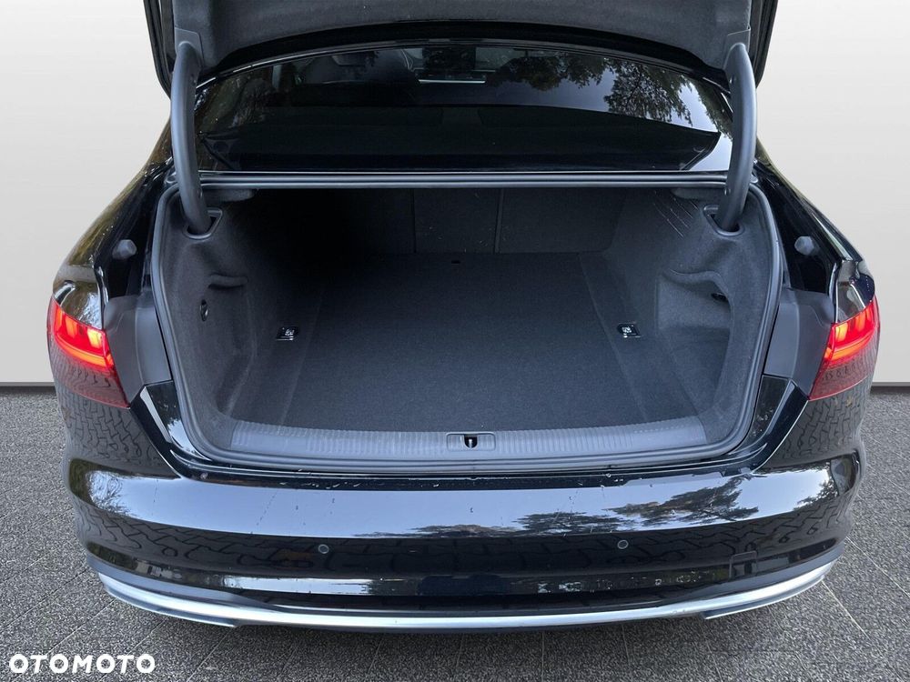 Audi A4 Limousine - 32