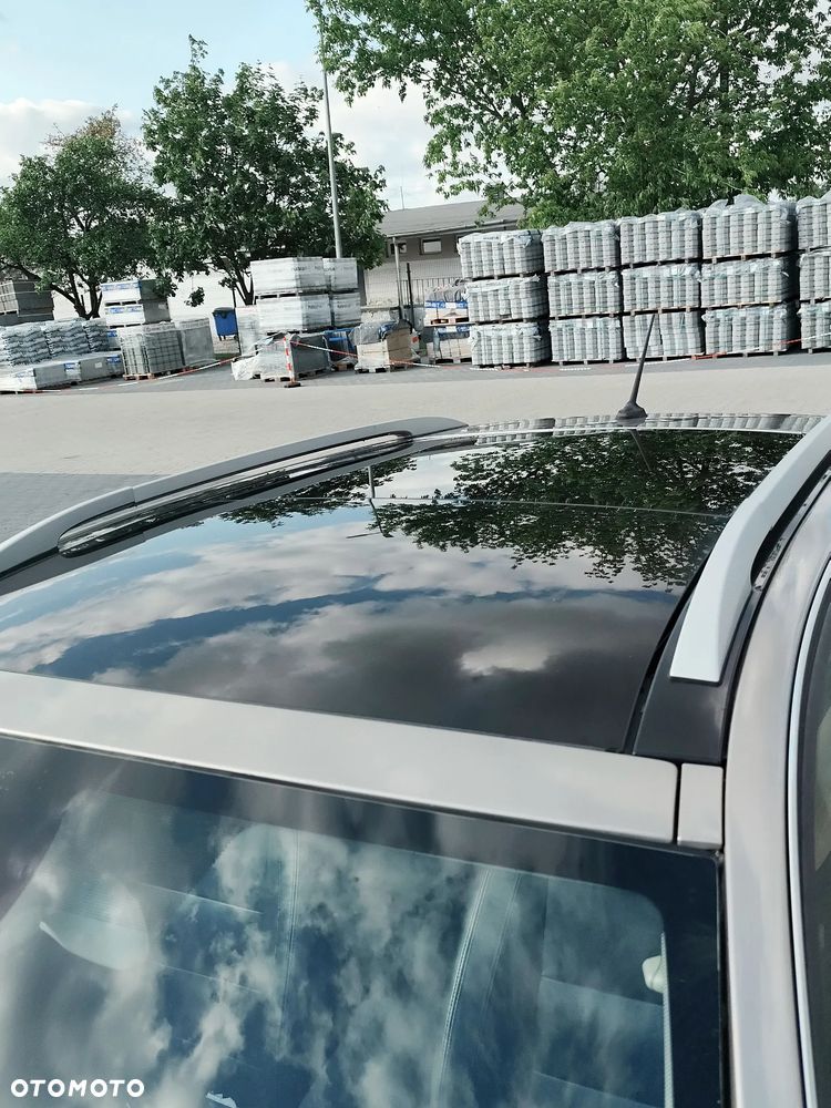 Renault Laguna 2.0 dCi Initiale - 8