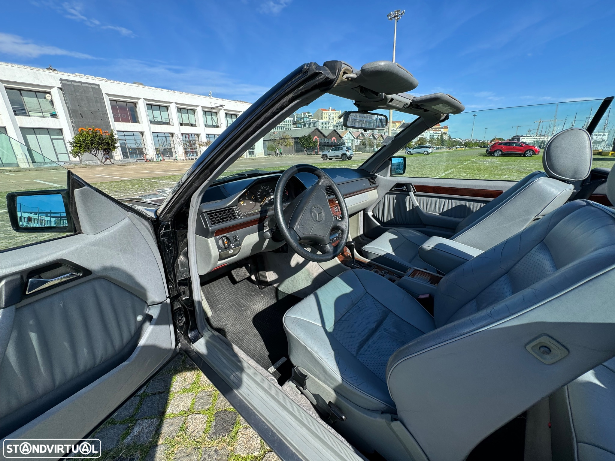 Mercedes-Benz E 200 - 4