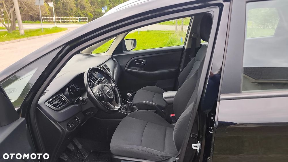 Kia Carens 1.6 GDI Fifa World Cup Edition - 4