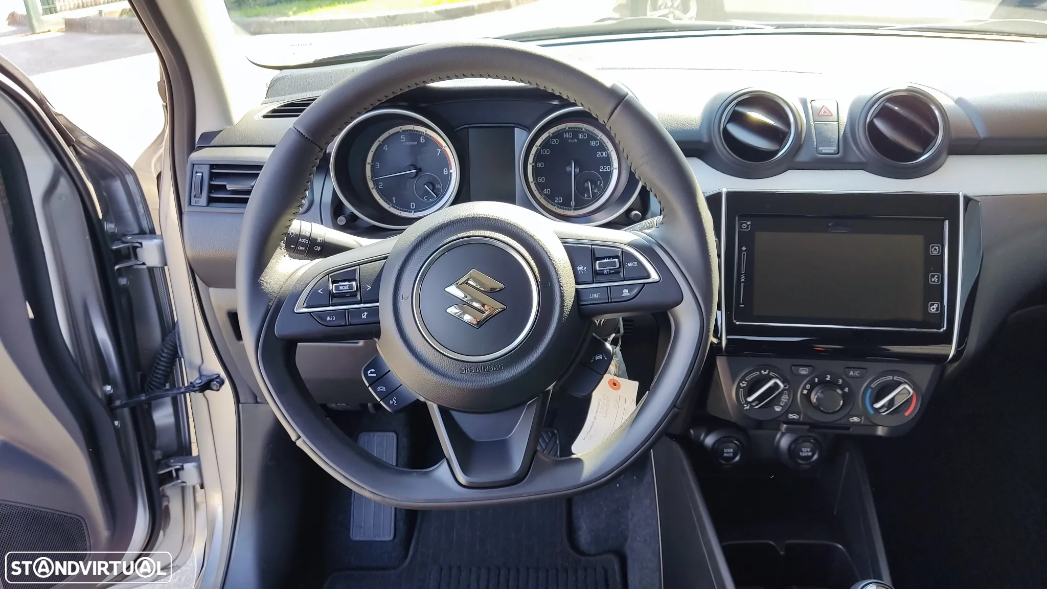 Suzuki Swift 1.2 Mild Hybrid GLE - 12