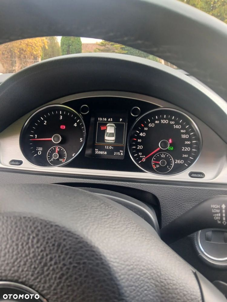 Volkswagen Passat - 7