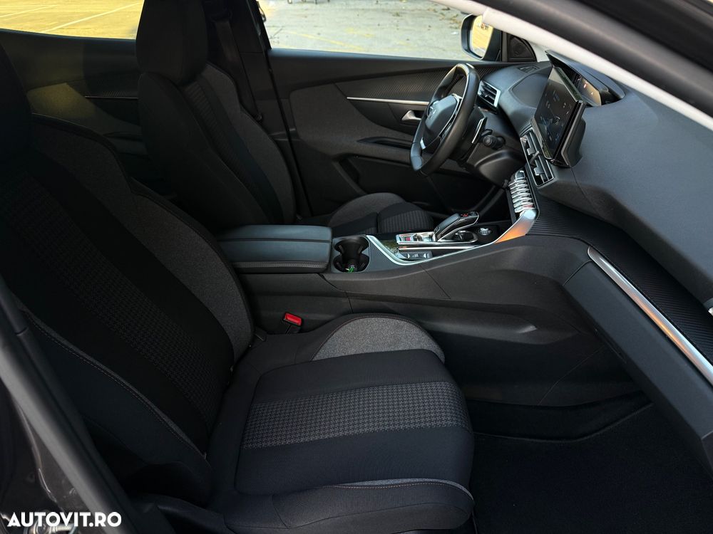 Peugeot 3008 1.2 PureTech Turbo S&S EAT8 Allure - 16