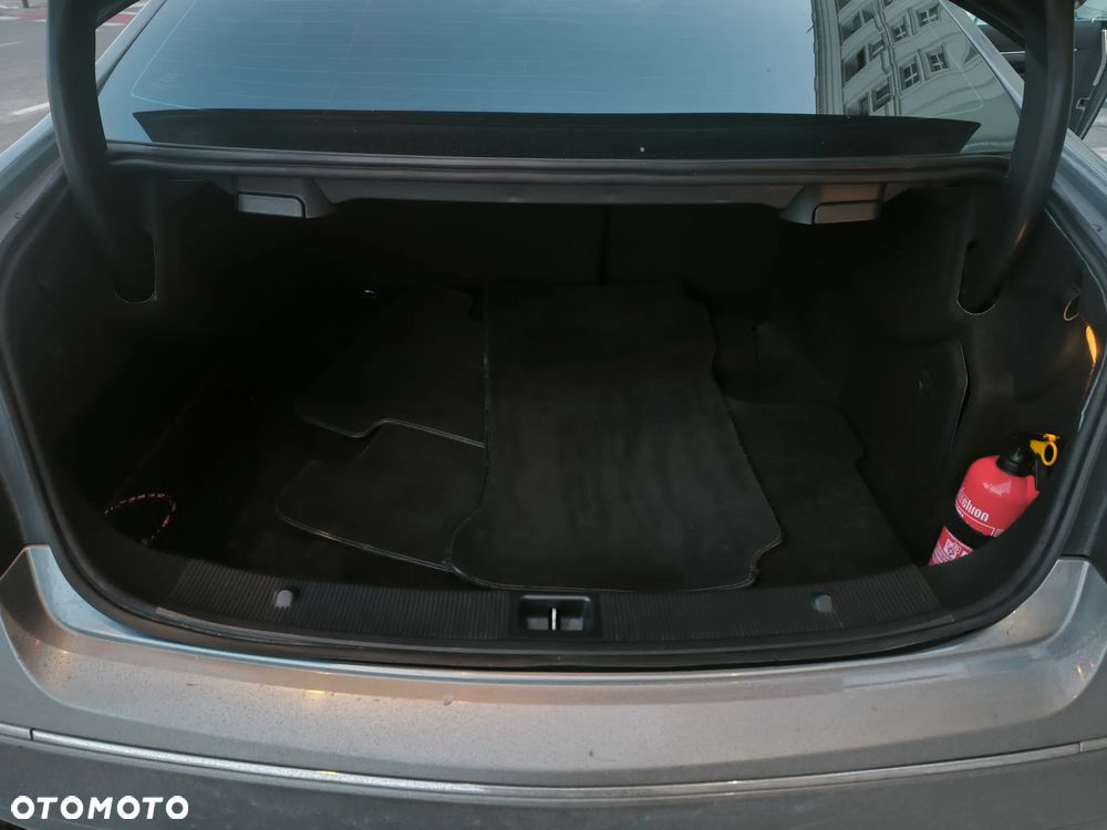 Mercedes-Benz Klasa E - 34