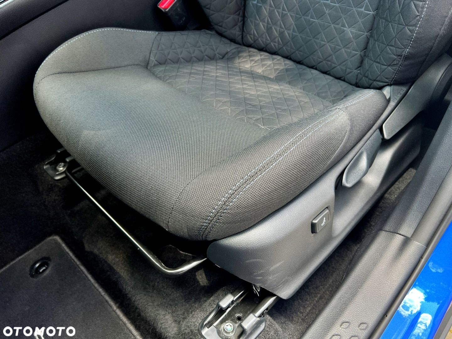 Toyota C-HR - 15