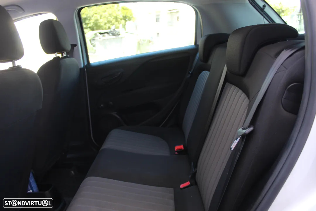 Fiat Punto 1.2 Lounge S&S - 22