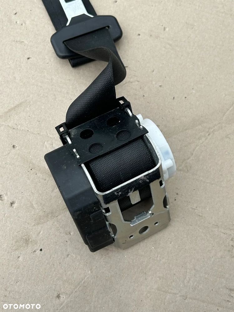PAS BEZPIECZEŃSTWA LEWY TYŁ 7313377 BMW F45 - 2