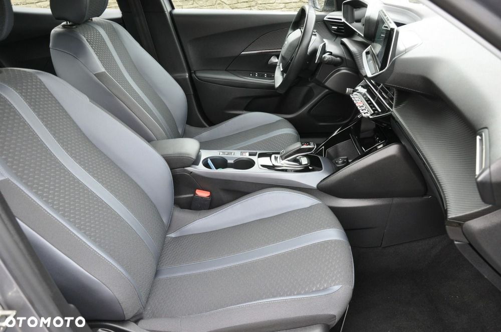 Peugeot 2008 1.2 PureTech Allure S&S EAT8 - 12