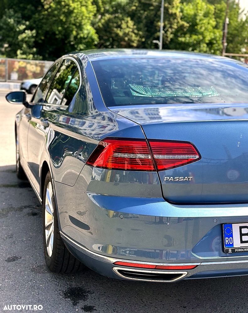 Volkswagen Passat - 6