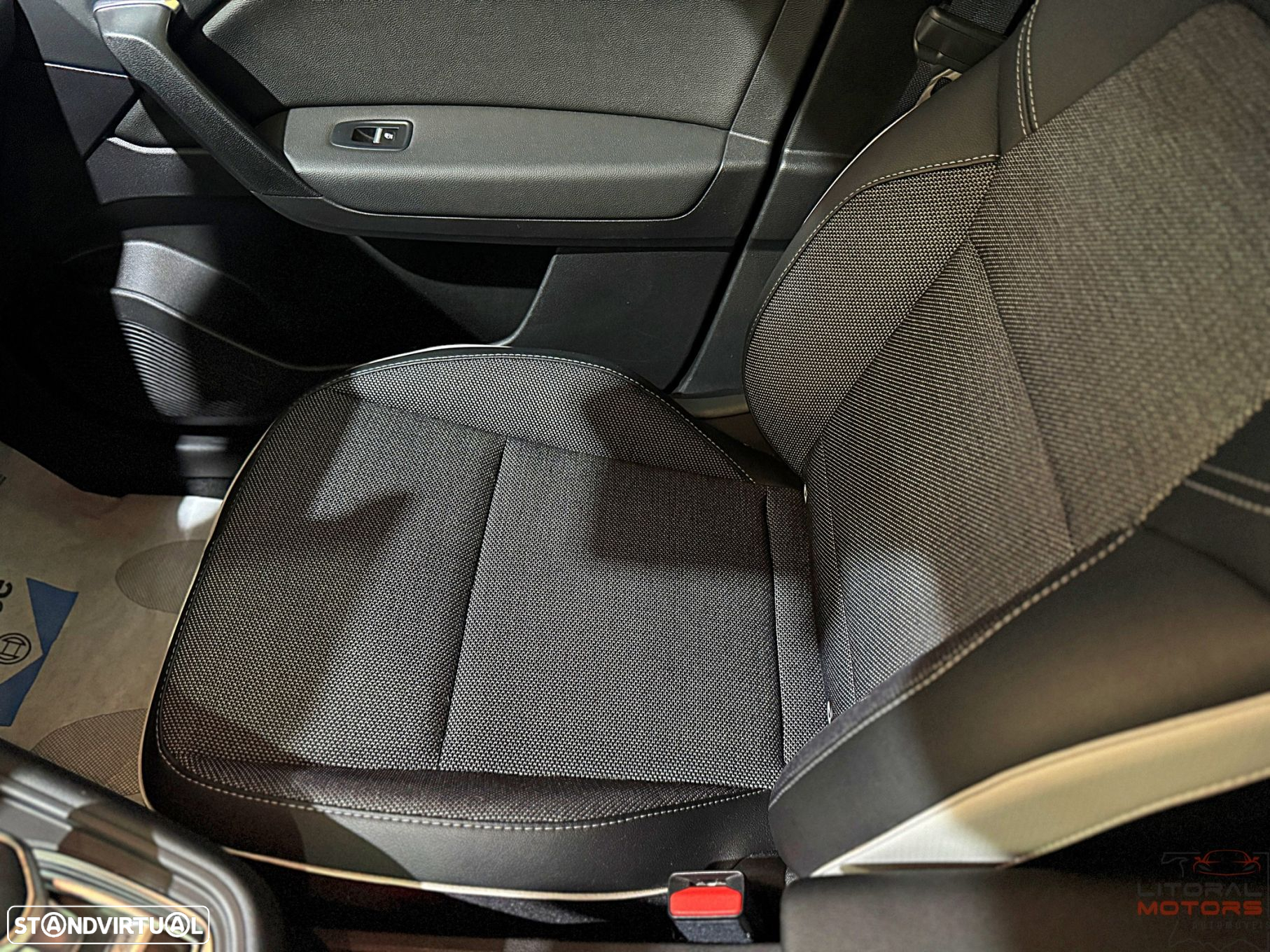 Renault Captur 1.6 E-Tech Plug-In Intens - 20