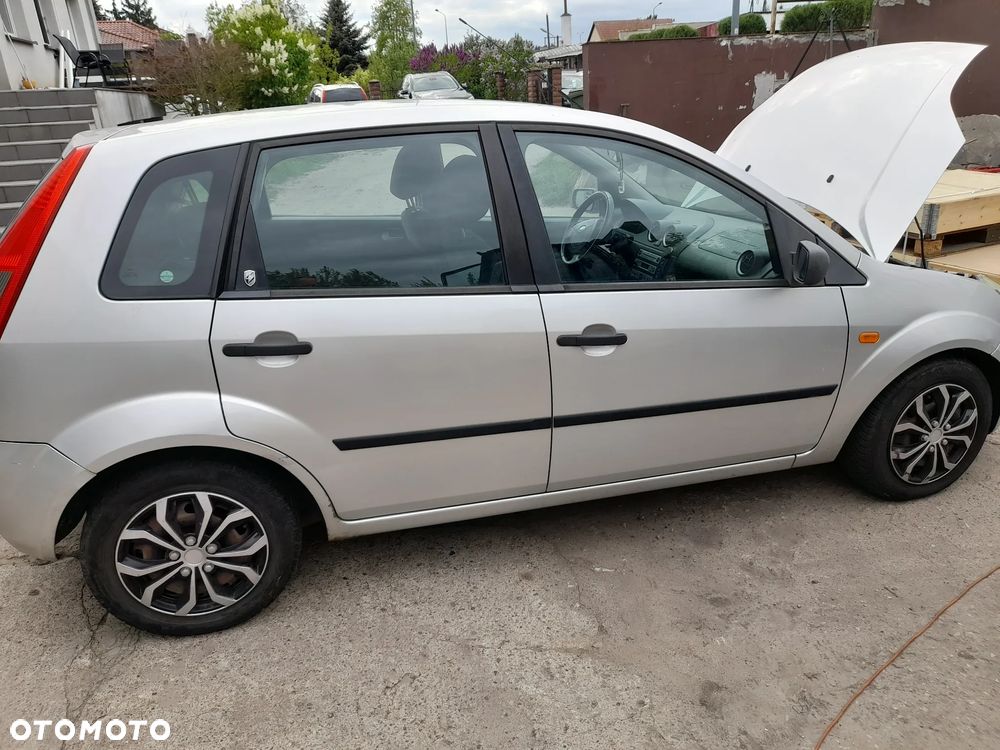 FORD FIESTA MK6 klapa tylna - 3