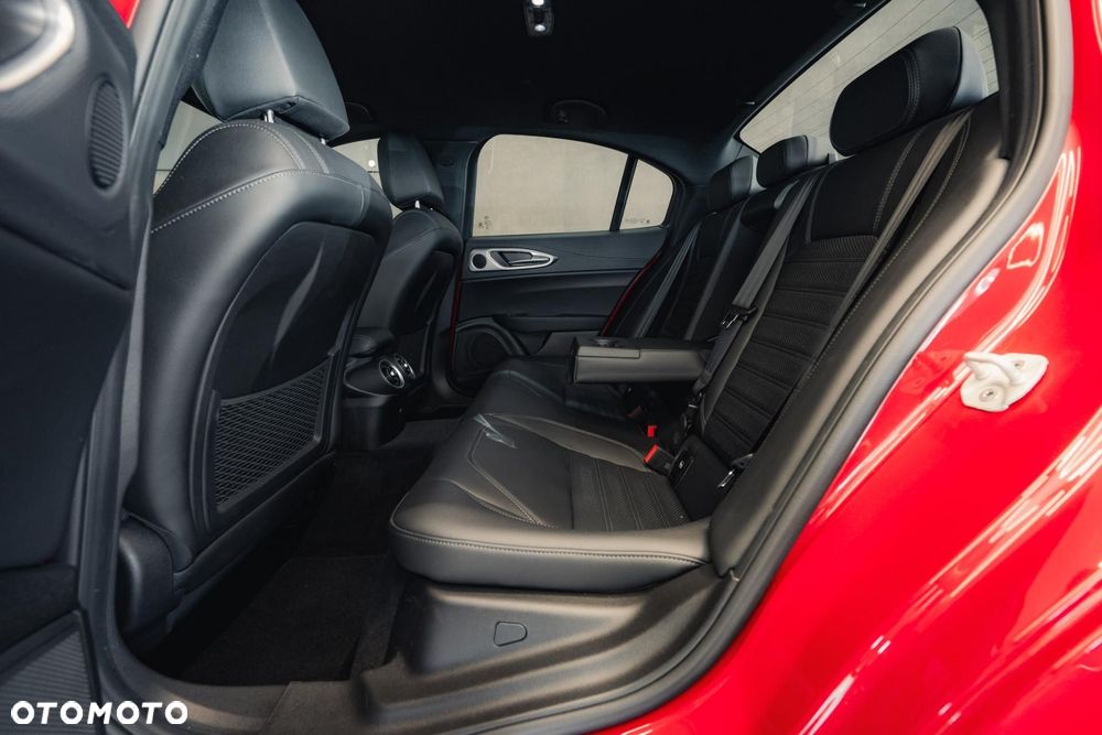 Alfa Romeo Giulia 2.0 Turbo Veloce Q4 - 15