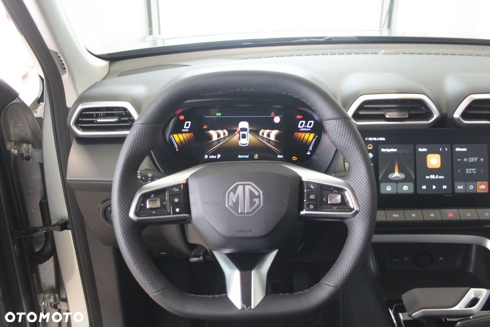 MG ZS Hybrid+ - 30