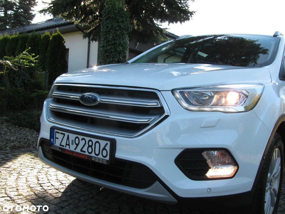 Ford Kuga 1.5 EcoBoost 2x4 Trend - 27