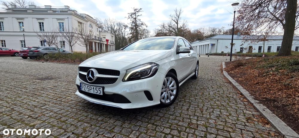 Mercedes-Benz Klasa A 180 7G-DCT Urban - 2